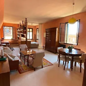 https://ca-romantica-a-spacious-apartment-at-accademia.hotelslidodijesolo.com